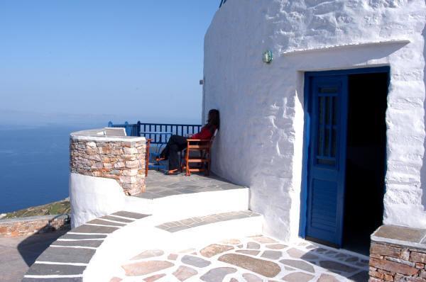 Windmill Villas Artemonas Стая снимка